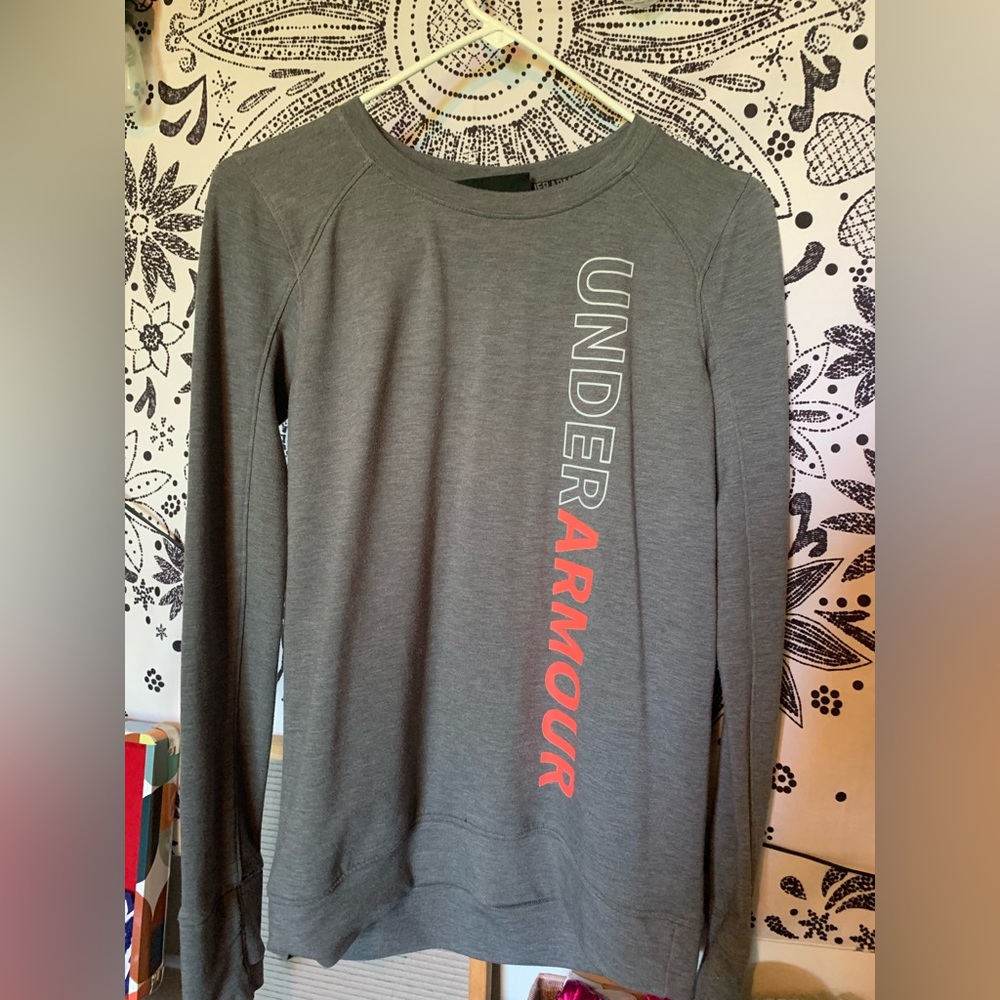 Under Armor Sweatshirt